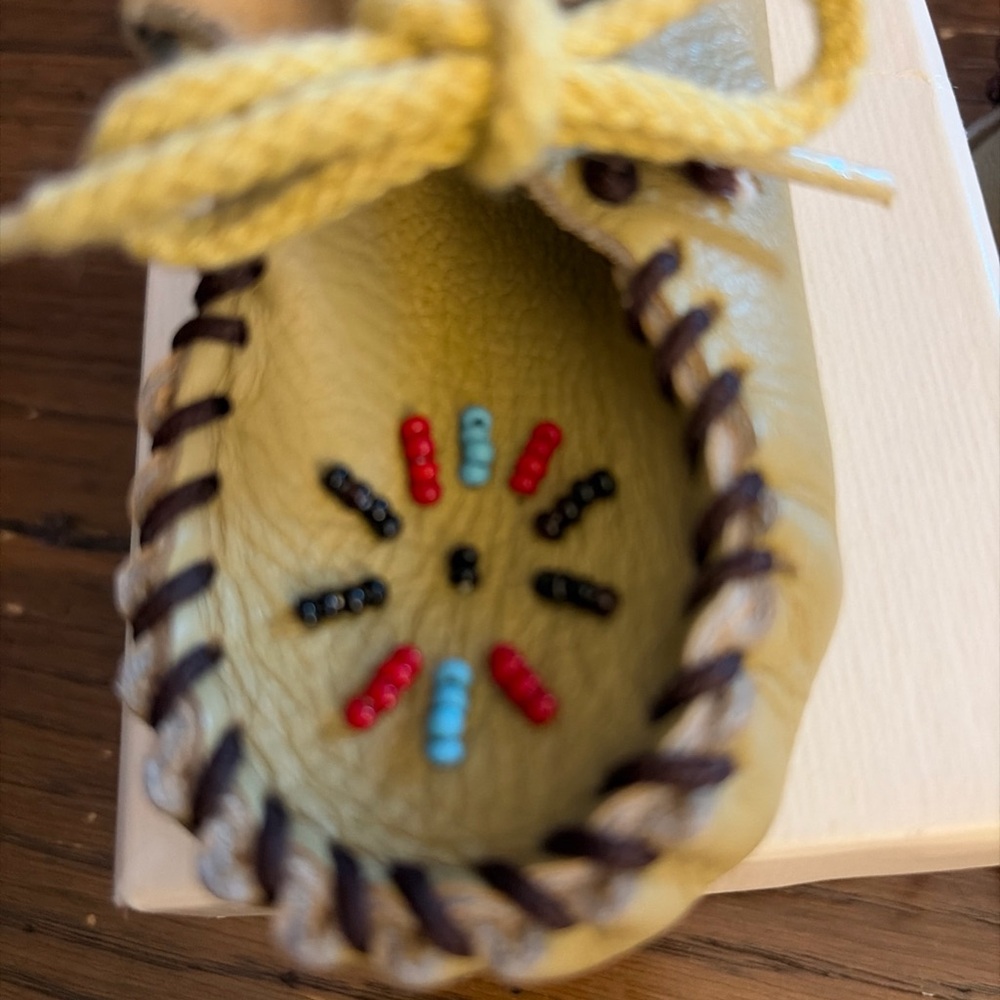 Vtg. New Minnetonka unisex moccasins - Picture 3 of 4